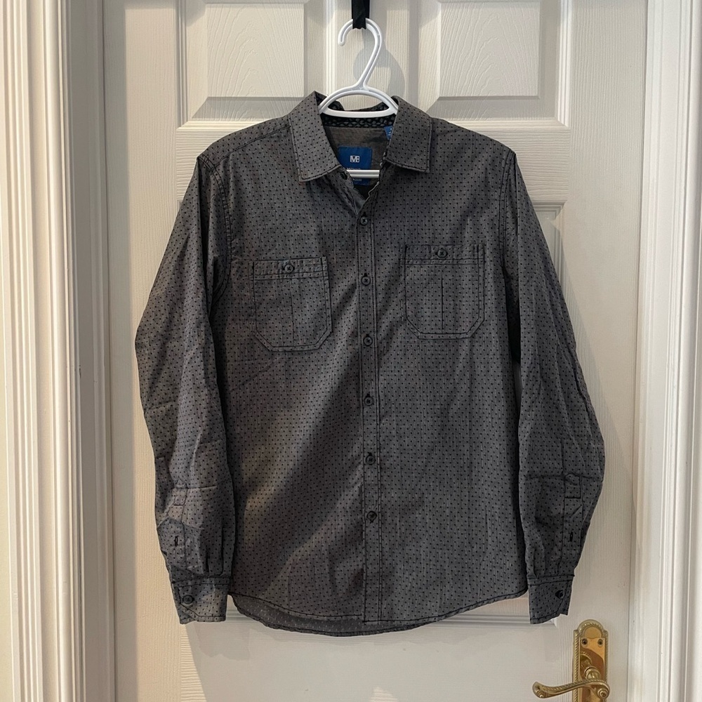 Men’s gray/black dress shirt